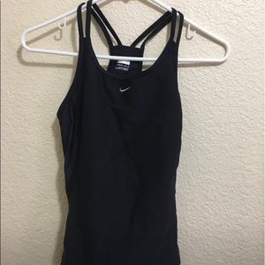 Nike tank with built in shelf bra size M